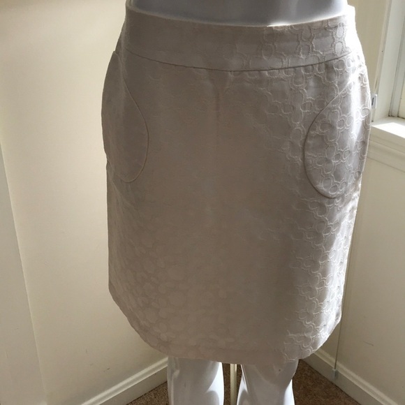 J. MCLAUGHLIN ivory size 2 pencil skirt